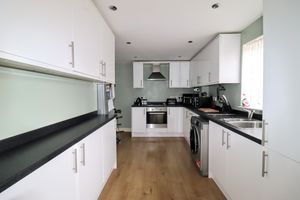 Kitchen/Diner- click for photo gallery